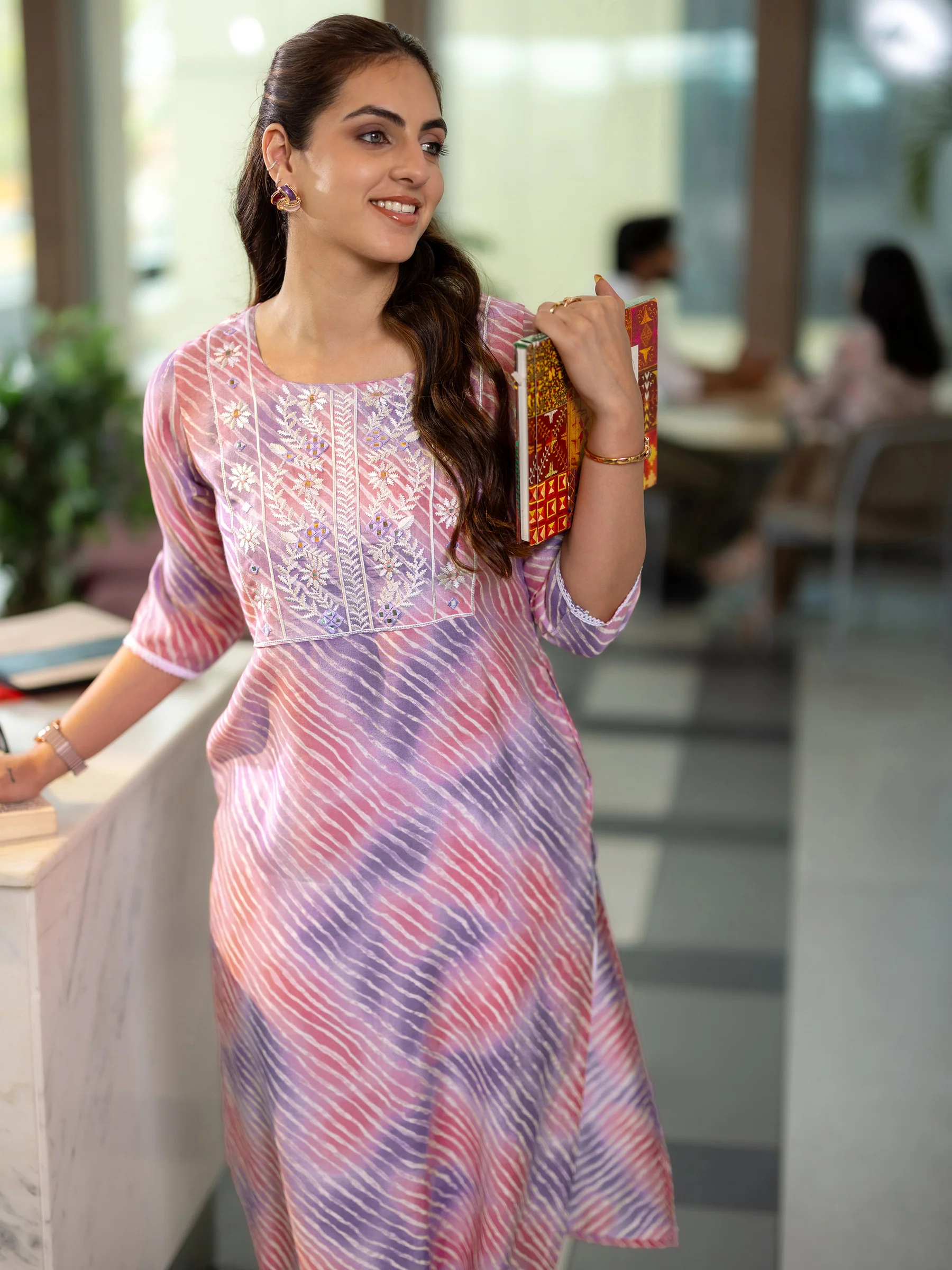29501O_main.webp Lavender Printed Silk Blend Straight Kurta - Image 1